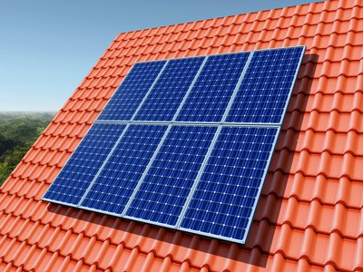 Solarmodul auf einem Dach