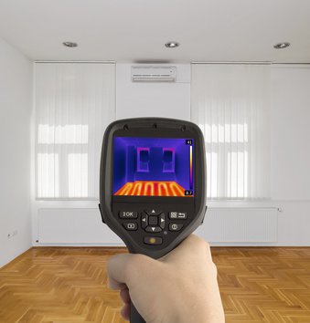 Thermografie und Wärmemessung in einer Wohnung